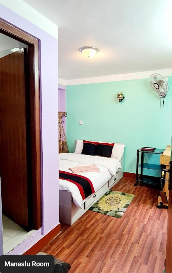 Annapurna Guest House And Rooftop Restaurant Bhaktapur Bagian luar foto
