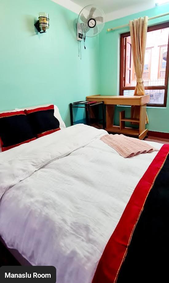 Annapurna Guest House And Rooftop Restaurant Bhaktapur Bagian luar foto